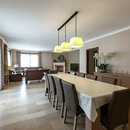 Luxurious In With Garden Вилла *